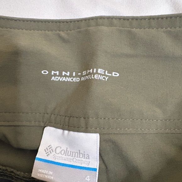 Columbia Green Omni Shield Advanced Repellency Roll-up Legs Pants 4 Short Boot - Picture 3 of 3